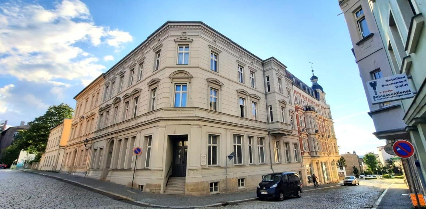 Exklusive Ferienwohnung Arthur In Zentraler Bestlage Von Zeitz! Vollausgestattet, Fahrstuhl, Magenta-Tv, Highspeed Wlan Exterior foto